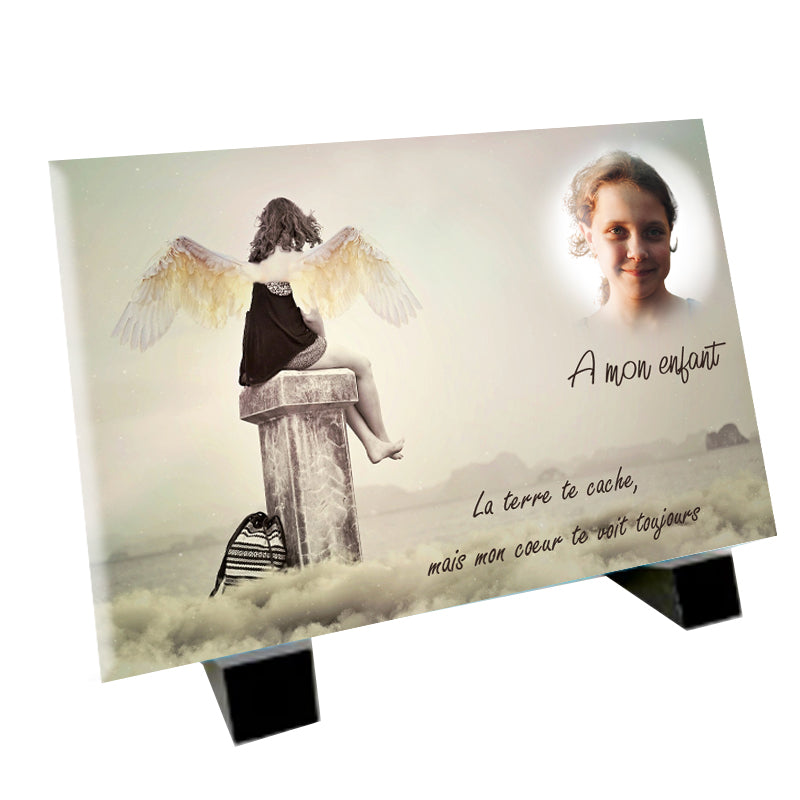 Plaque souvenir ange assis sur un pilier personnalisée avec photo – hommage Métaphotoart